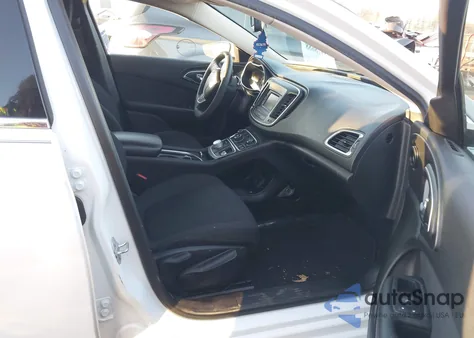 2015 Chrysler 200 Limited z USA, uszkodzony, nr VIN 1C3CCCAB8FN653195